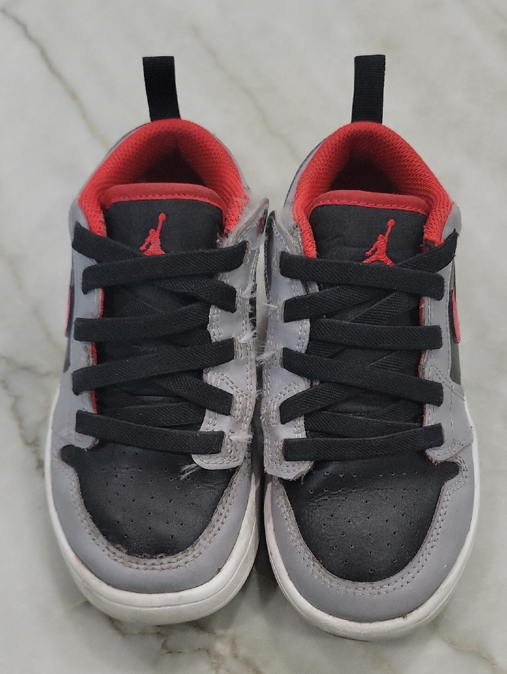 Jordan Toddler Low-Top Sneakers in Black, Gray & Red